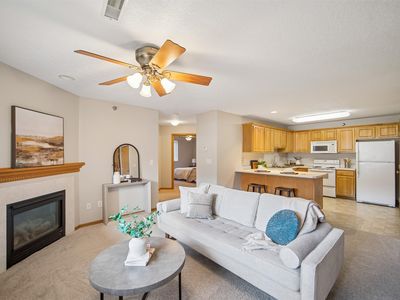 5916 Sutton Pl APT 1, Urbandale, IA, 50322