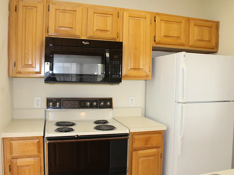 3001 Cedar St #114 — Photo 4
