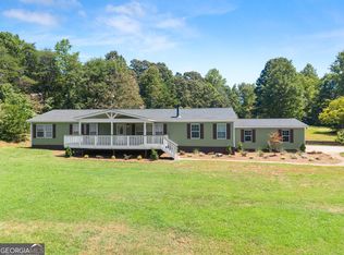 82 Bobbys Dr, Cleveland, GA 30528
