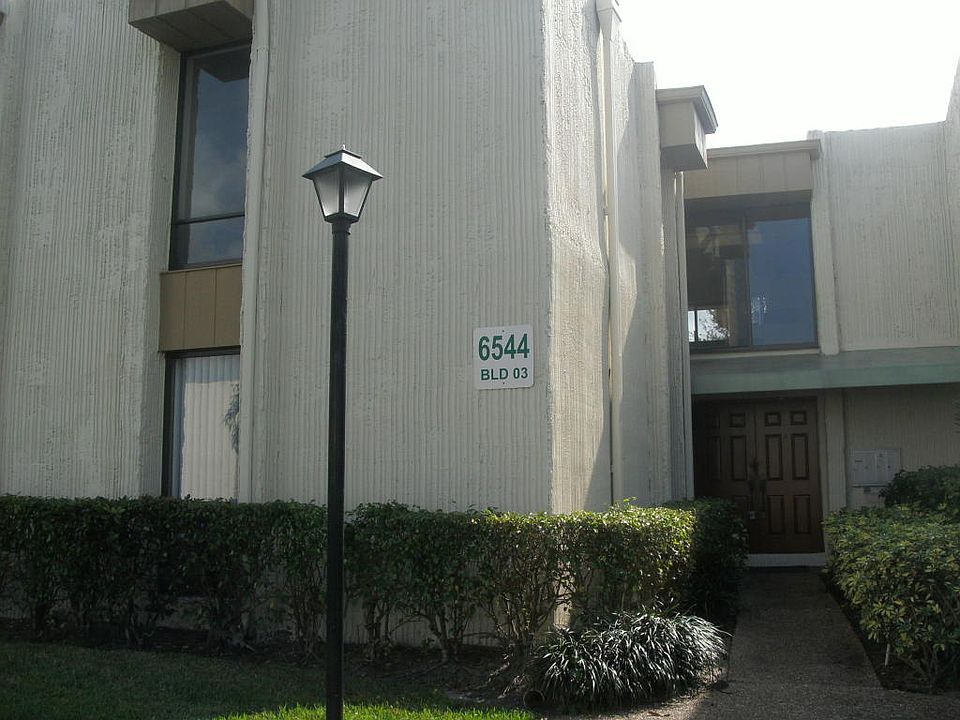Home For Sale In Woodhaven