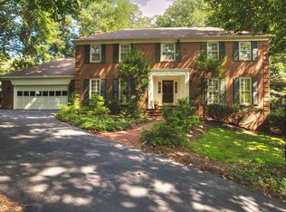 1095 Old Cedar Rd, Mc Lean, VA 22102