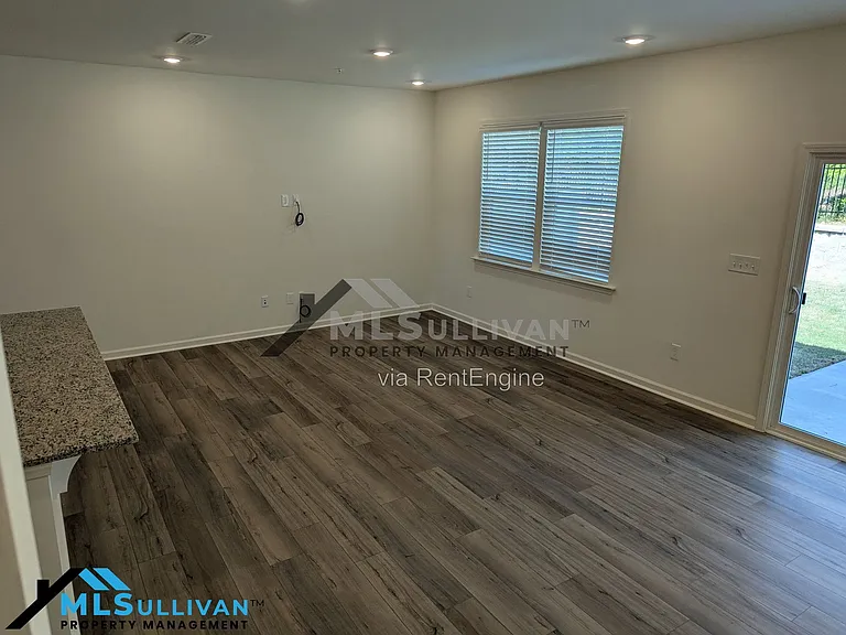173 Cabernet Dr #1 — Photo 7