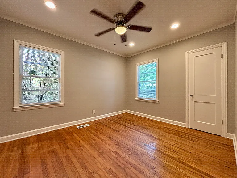 2382 Elm Dr — Photo 8
