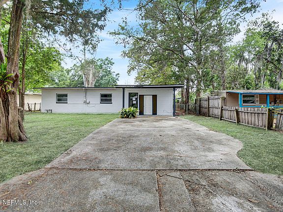 2nd image of 1830 BROOKVIEW Drive S