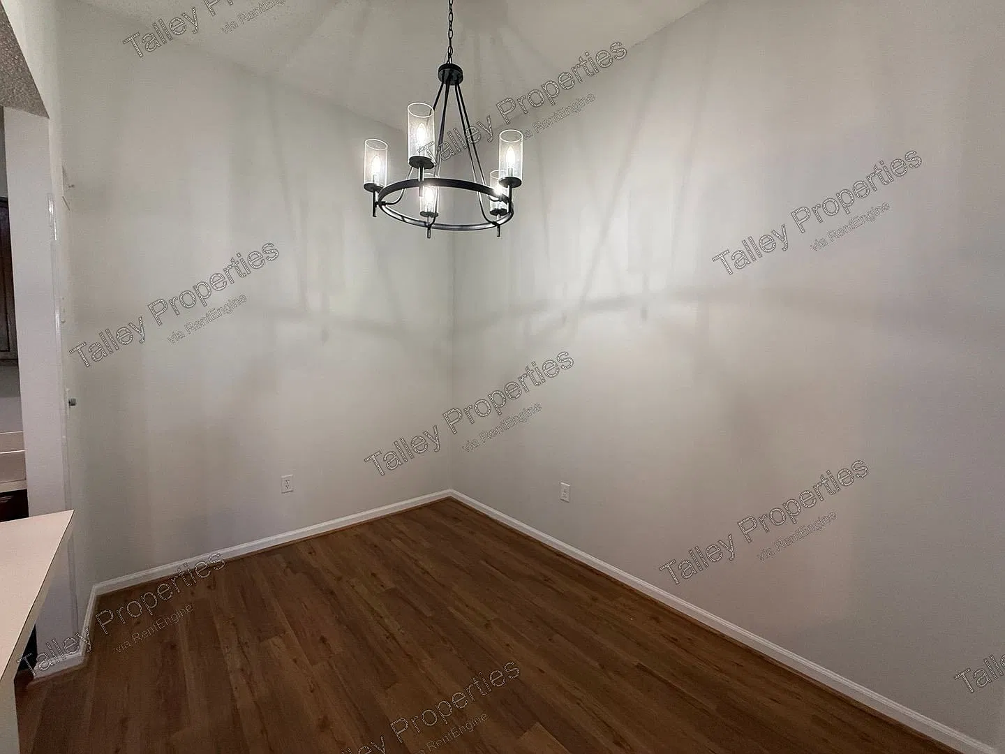 1 bed, 1.0 bath, 775 sqft, $1,449 — Photo 4