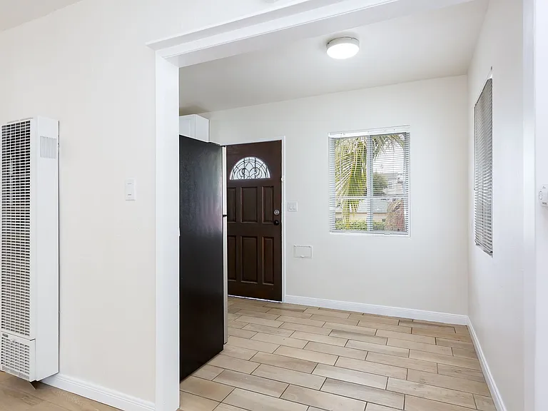 3830 Kettner Blvd — Photo 8