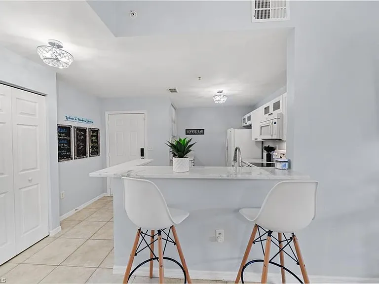 15393 Bellamar Cir #512 — Photo 6