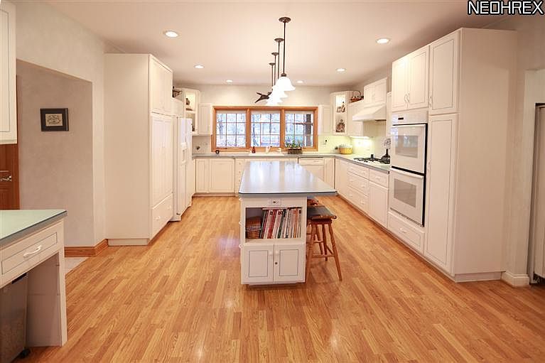 26631 Rose Rd, Westlake, OH 44145 Zillow