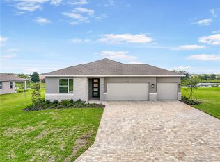 9156 Players Dr, Weeki Wachee, FL 34613