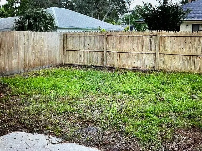 309 Alba Ln — Photo 9