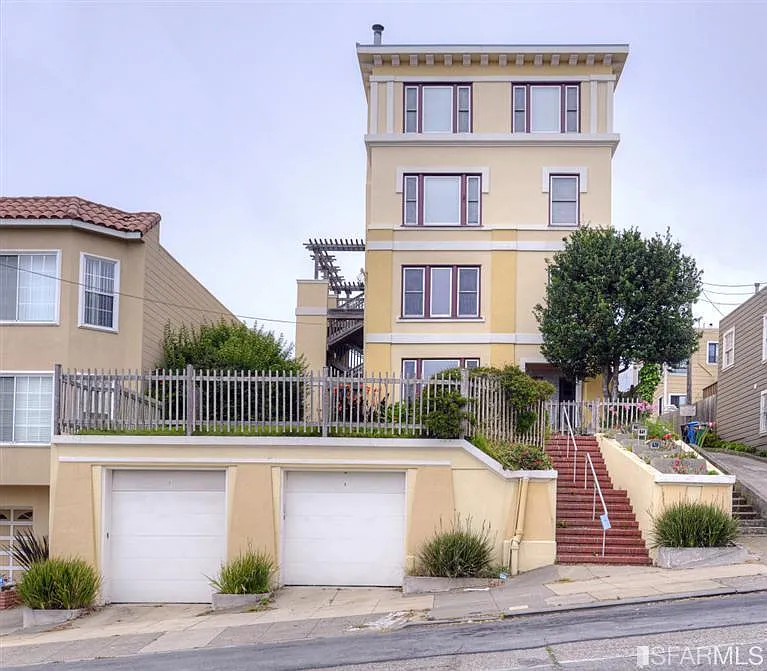 643 44th Ave — Photo 1