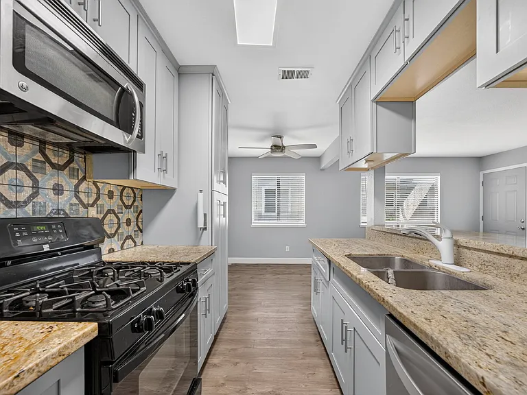 6252 Cavan Dr #3 — Photo 18