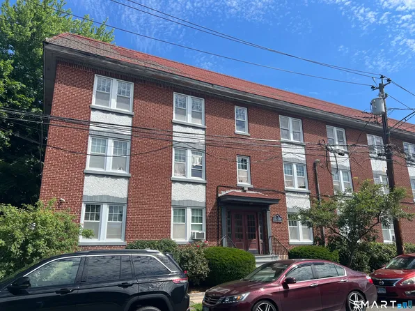 24 Circular Ave APT 3B, Bridgeport, CT 06605