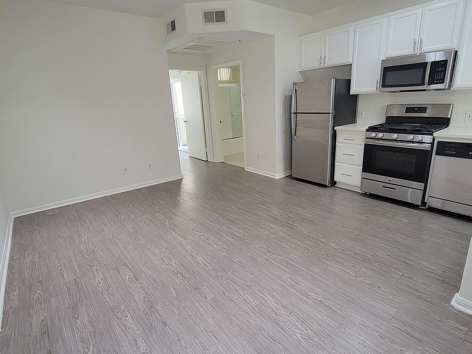 1st image of 251 Robinson St #108A