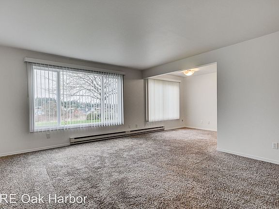 4th image of 304 N Main St APT 04