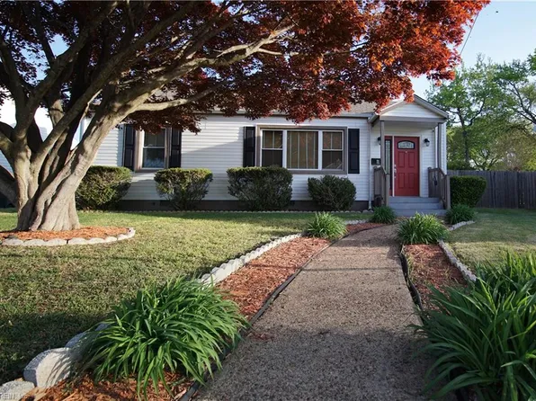 9 Lucas Dr, Hampton, VA 23669