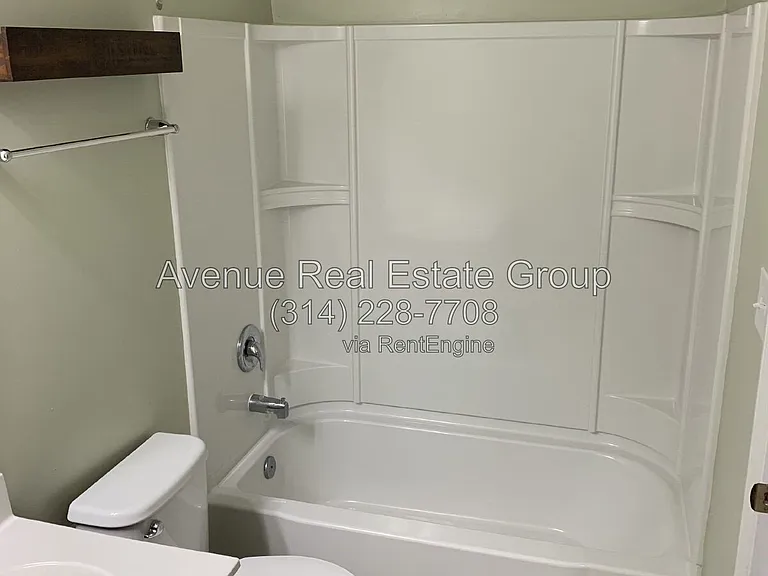 554 Parkgate Dr — Photo 23