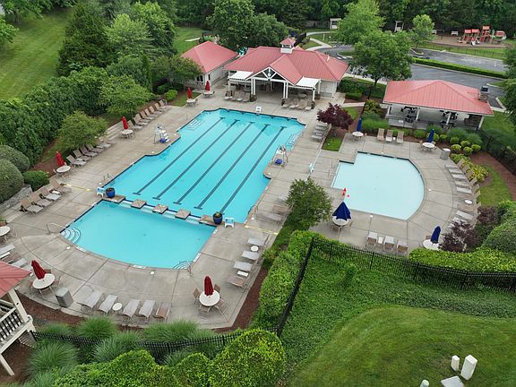 5th image of 6011 Mill Tree Ct #6