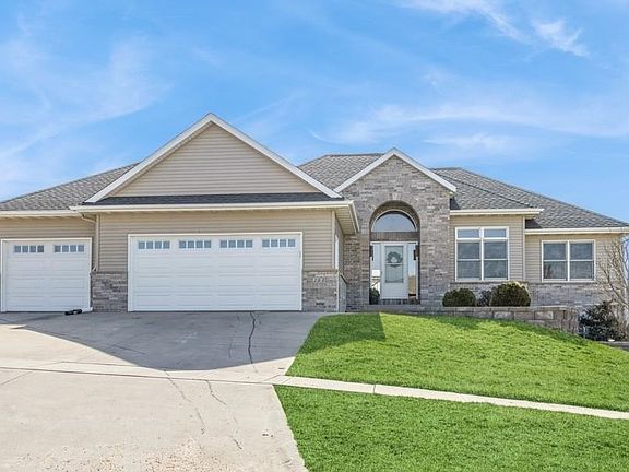 2nd image of 203 Karen Dr
