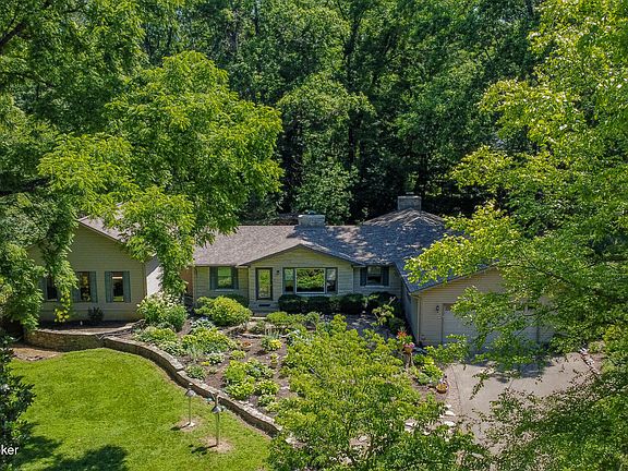 3rd image of 4010 Altawood Ct