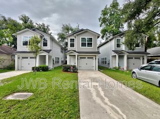 8946 Dandy Ave, Jacksonville, FL 32211