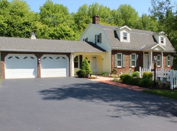 2nd image of 10220 Nancy Dr
