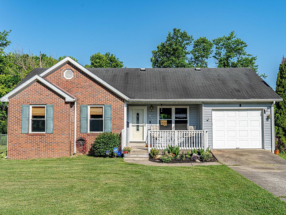 1st image of 216 Spruce Dr