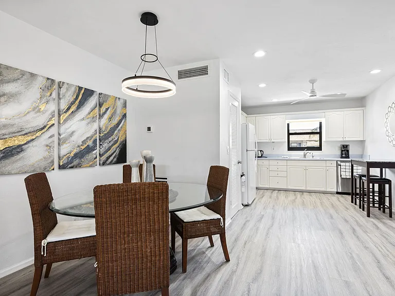 755 Saturn St #F201 — Photo 6
