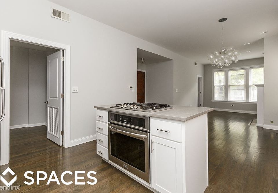 1st image of 3846 N Southport Ave #Unt1