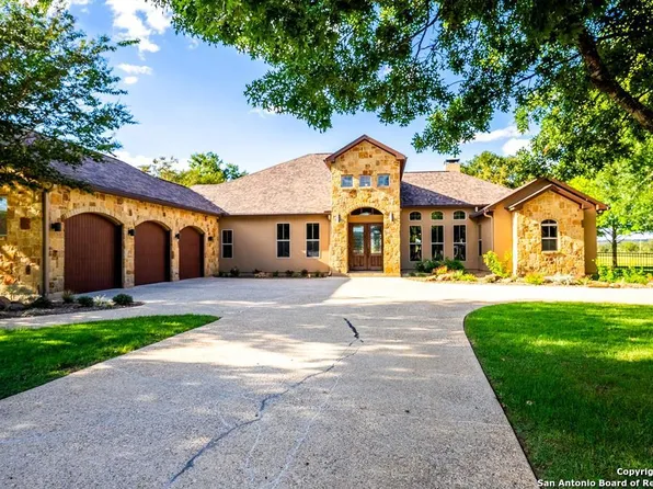 2936 DRY HOLLOW CIR, Kerrville, TX 78028