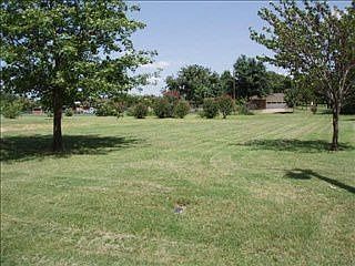 1st image of 5001 Montclair Dr