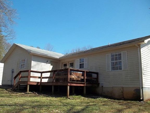 4th image of 51 Glenn Dr