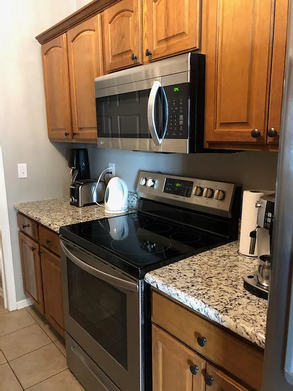3830 Marigold Dr — Photo 3