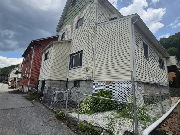 724 Duke Pl, Johnstown, PA 15901