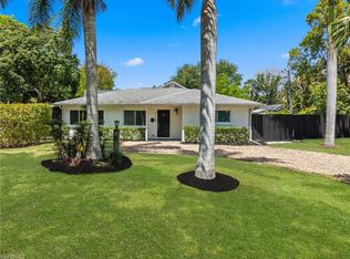 905 13th St N, Naples, FL 34102