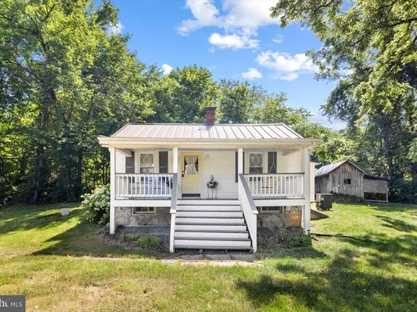 64 Rocky Ln, Front Royal, VA 22630