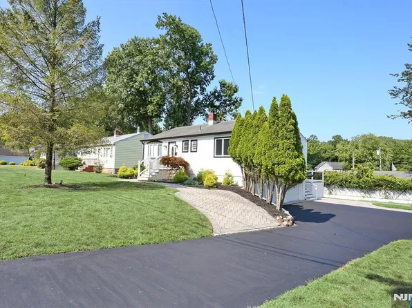 24 Summer St, Emerson, NJ 07630