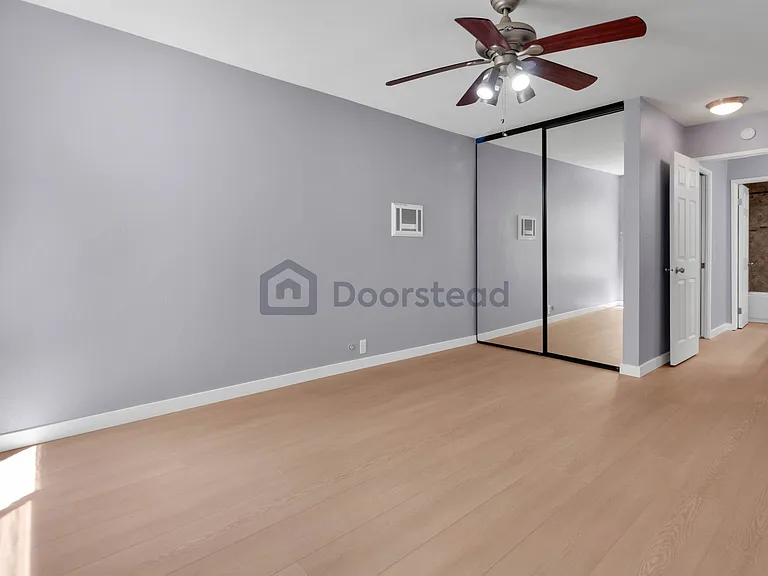 4600 Lamont St #4-113 — Photo 14