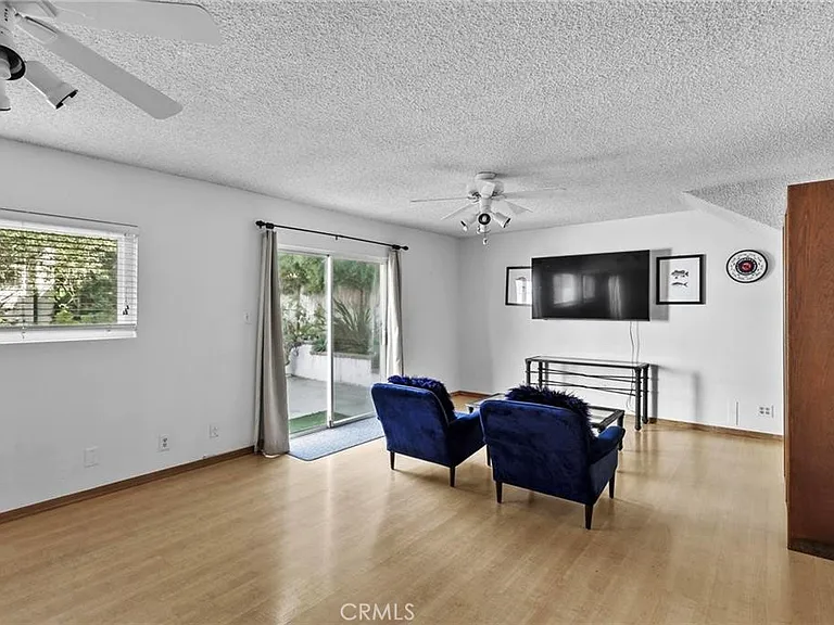 810 N Maria Ave — Photo 9