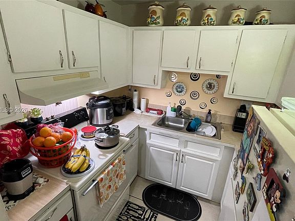 5th image of 1805 W 56th St APT 113