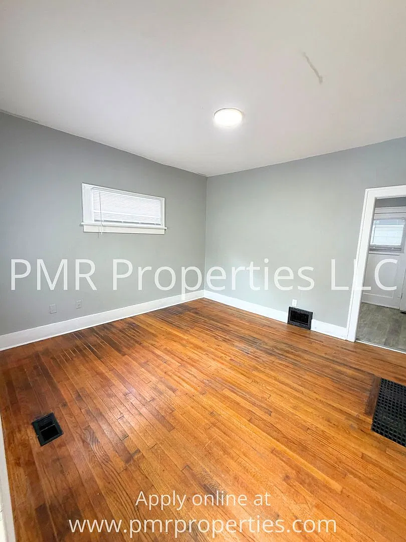 1Bed/1Bath Home — Photo 2