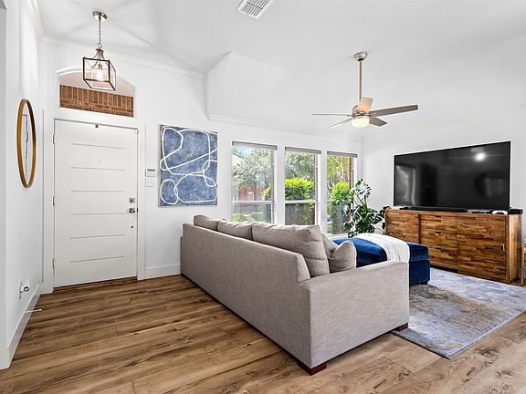 5th image of 2618 Saint Michelle Ln