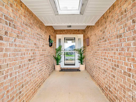 4th image of 2701 Hampton Park Cir