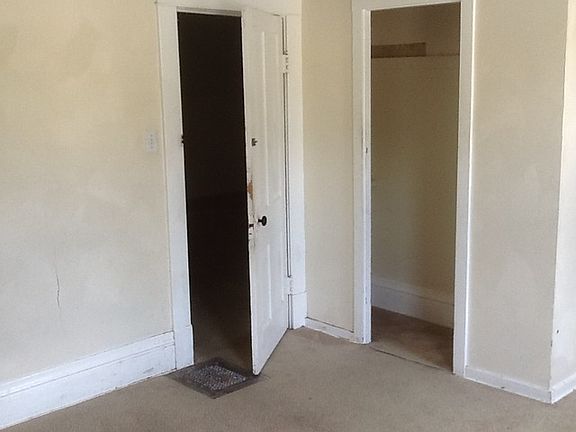 3rd image of 621 Hill Ave