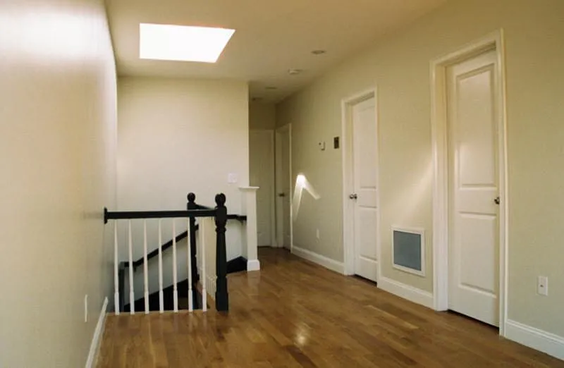 3 bed, 9999 sqft, $4,800 — Photo 1