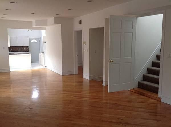 1st image of 2326 N Maplewood Ave #2