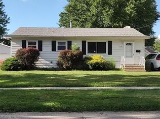 848 Sandalwood Dr, Elyria, OH