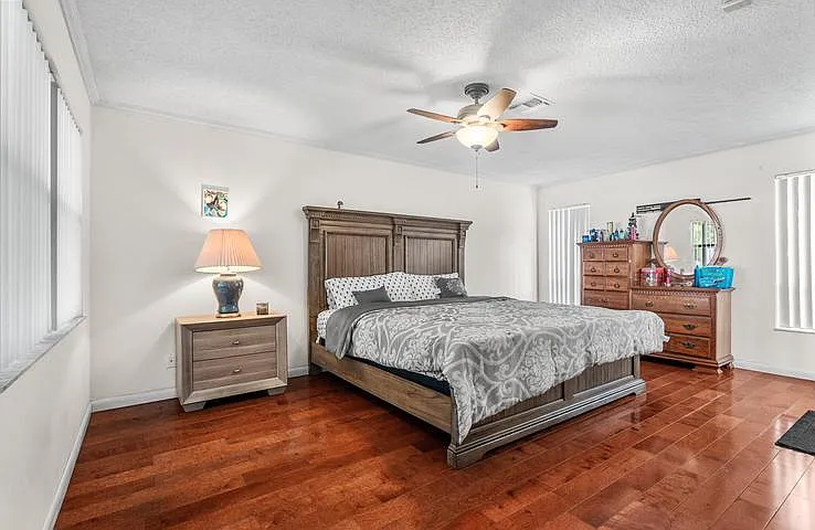 3 bed, 1850 sqft, $3,900 — Photo 3