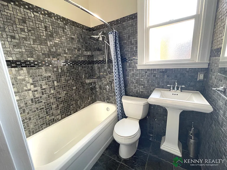 60 Francis St — Photo 14