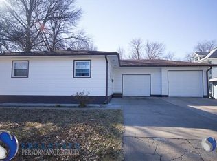439 E 6th St, Crete, NE 68333